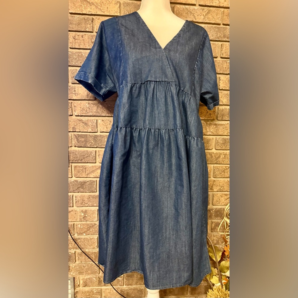 Denim-Effect V-Neck Tiered Midi Dress in Blue